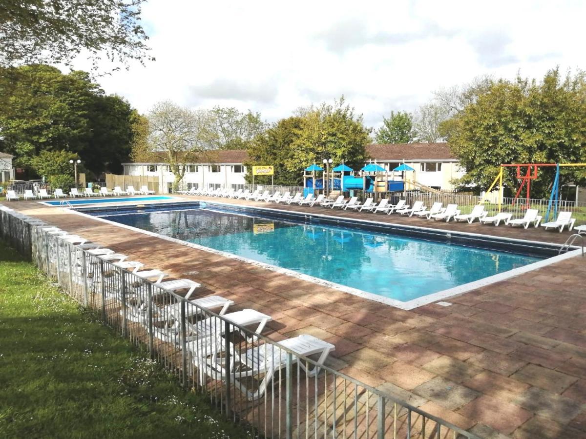 Cornwall Family Friendly Villa With Free Use Of Pool, Soft Play, Mini Golf, Tennis, Gym, Fitness Classes, Sauna And Ice Baths Newquay (Cornwall) Luaran gambar
